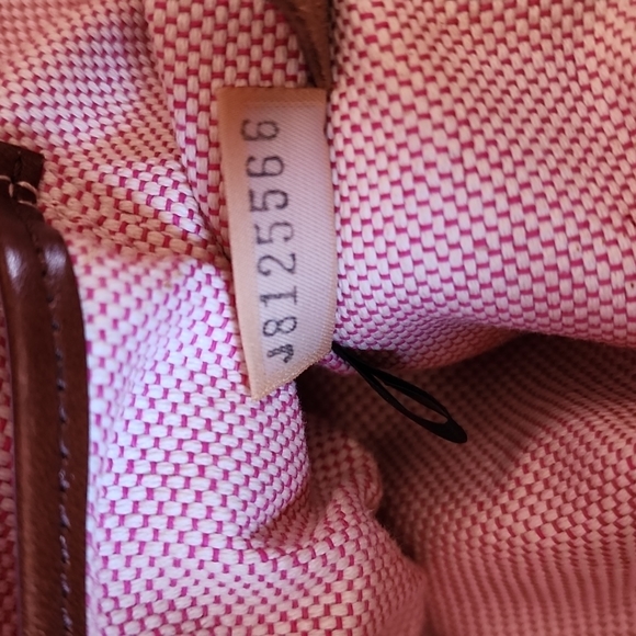 ☆Dooney and Bourke Bag.☆ - Picture 15 of 16